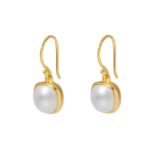 Pearl Earrings Representing Purity, Harmony & Humility